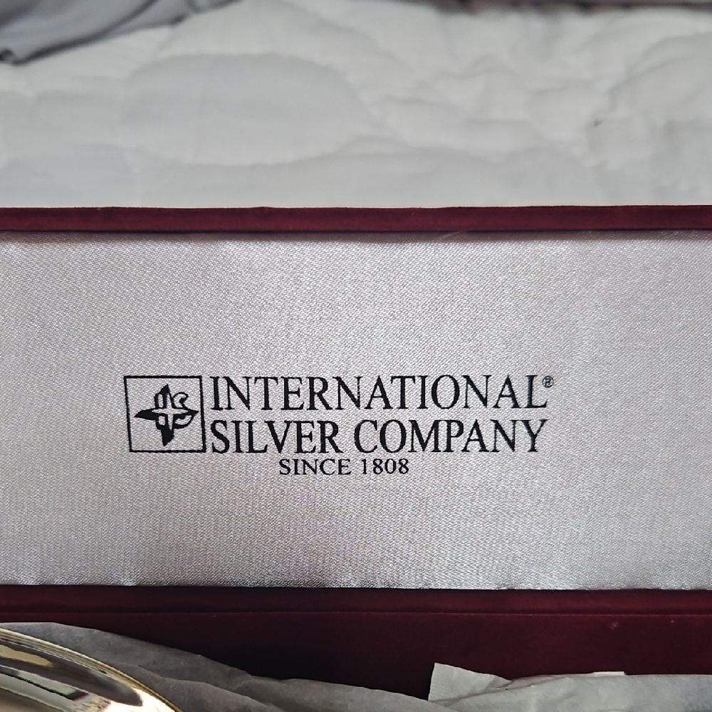 International Silver Company Elegant Silver Serving Spoon - Picture 2 of 6